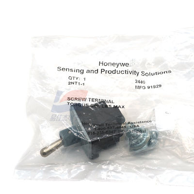 YJJ 2NT1-1 2NT1-2 Interruptor basculante de doble polo y doble tiro es adecuado para escenarios de instalación en panel