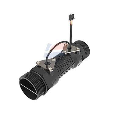 El caudalímetro ultrasónico YJJ FS0001 tiene un rango de medición de 1,5 - 3000 L/h y se utiliza en sistemas de gestión de agua